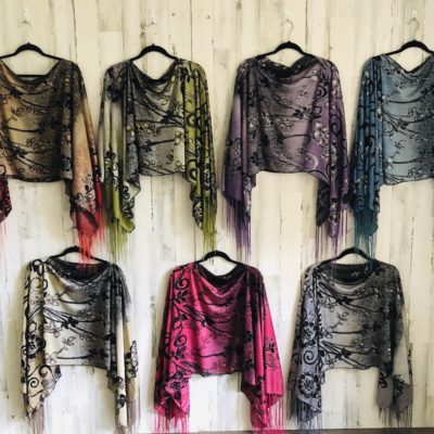 Chic Poncho (Magnolia)